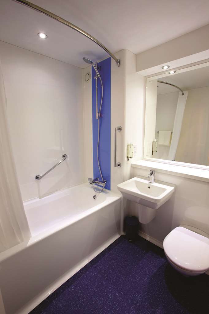 Travelodge Colwyn Bay 老科尔温 客房 照片